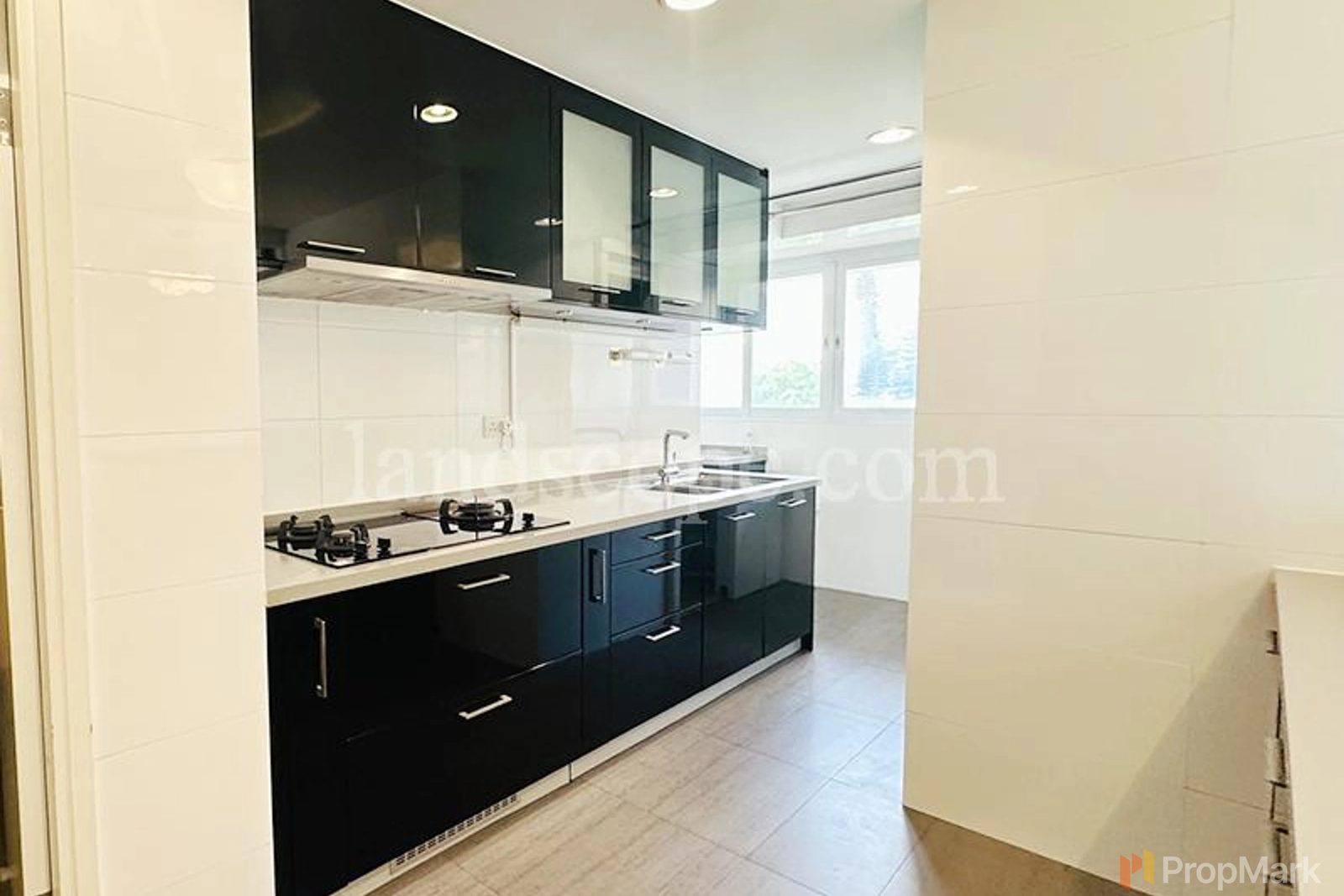 photo 10 — Woodbury Court, Pokfulam