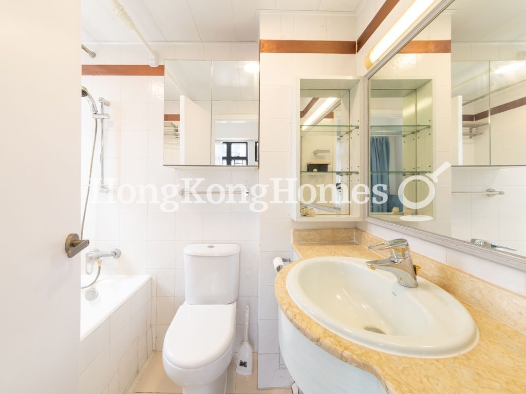 Master Bathroom — 誠和閣1座，跑馬地