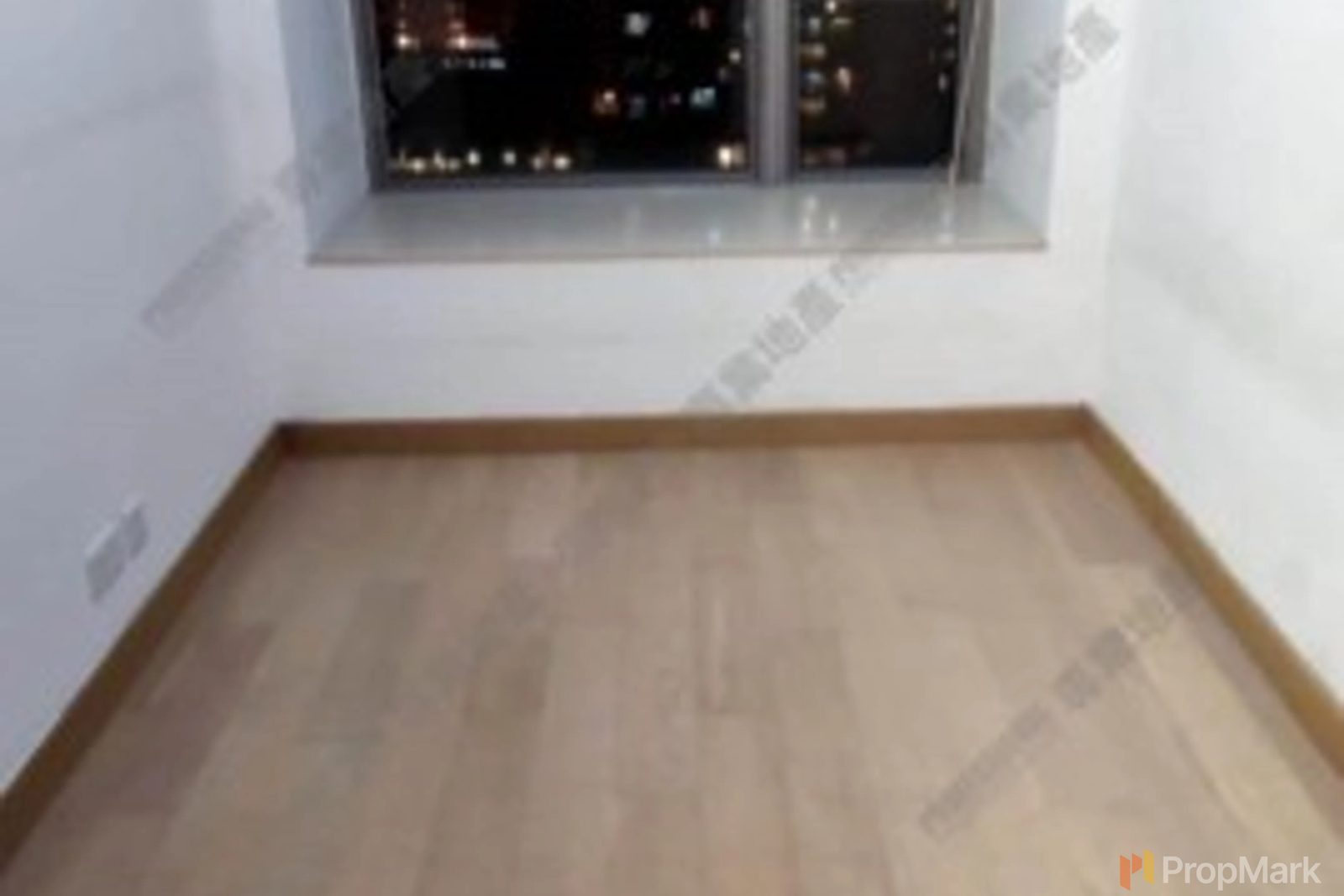 photo 4 — Island Crest, Sai Ying Pun