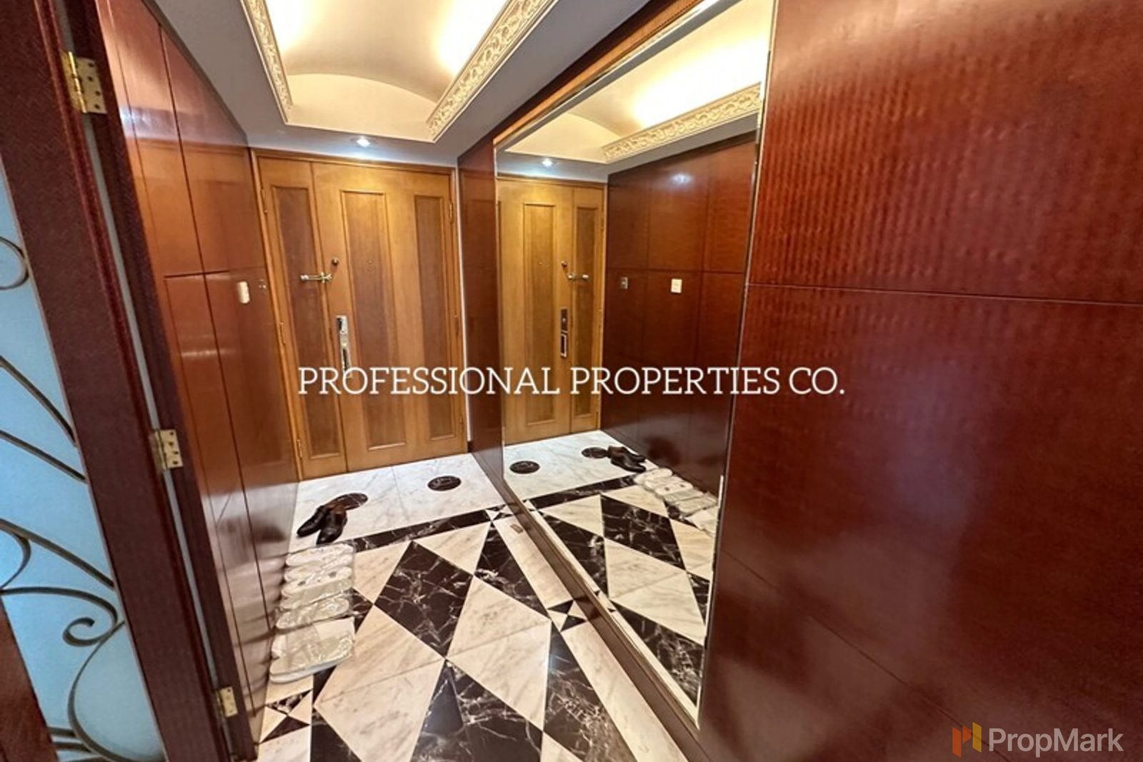 photo 3 — Robinson Place, Mid-levels West