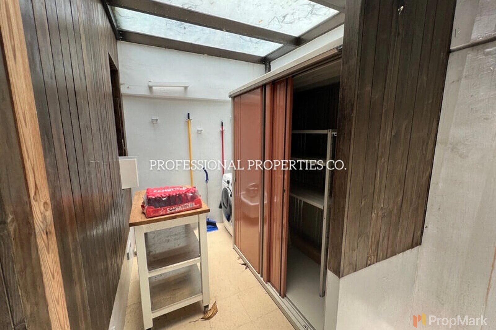 photo 5 — Mayfair Court, Happy Valley