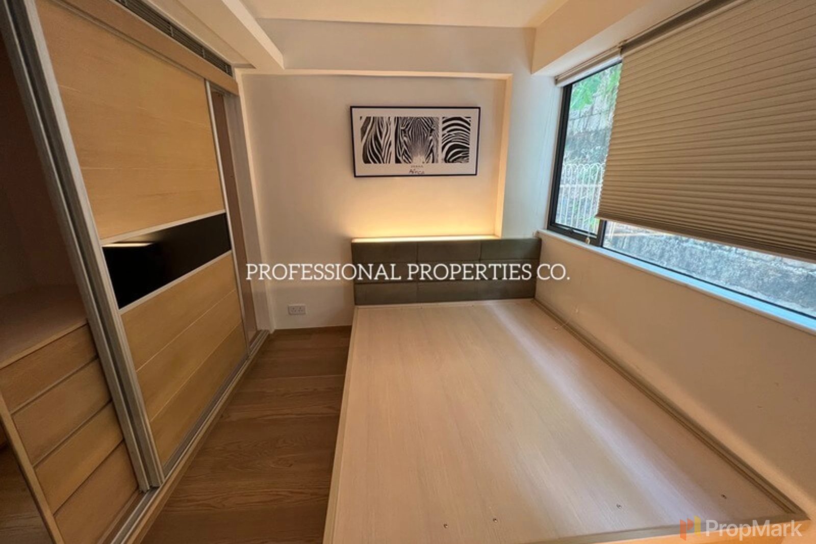 photo 10 — Mayfair Court, Happy Valley
