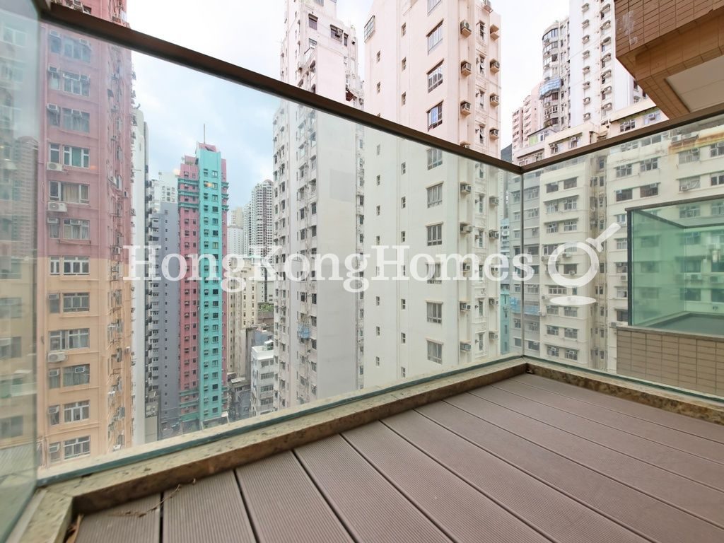 Balcony off Living and Dining Room — 星鑽，西營盤