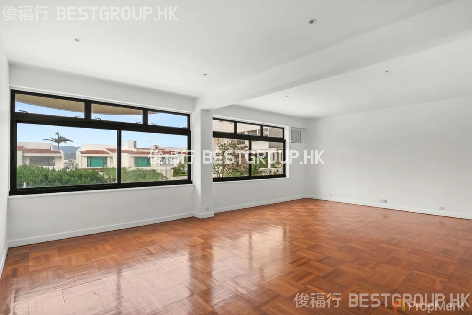 photo 2 — Stanley Knoll, Southside