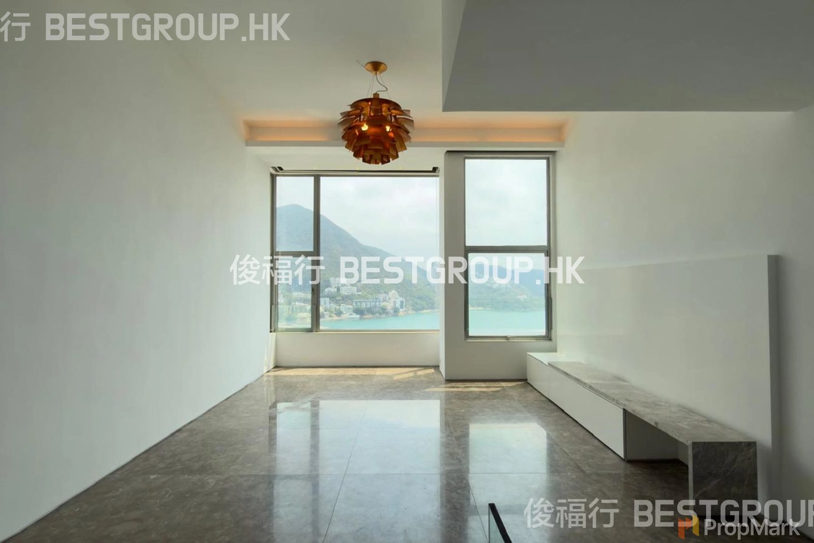 photo 4 — The Beachfront, Southside