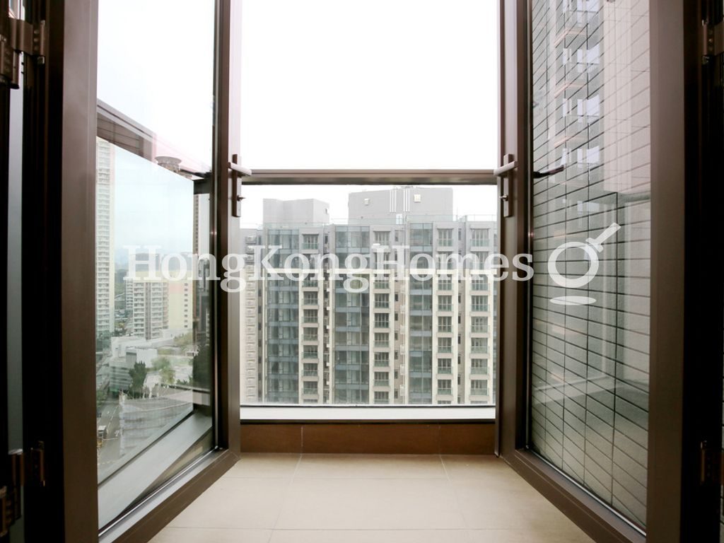 Balcony Off Living and Dining Room — 皓畋 - 第8座，何文田窩打老道
