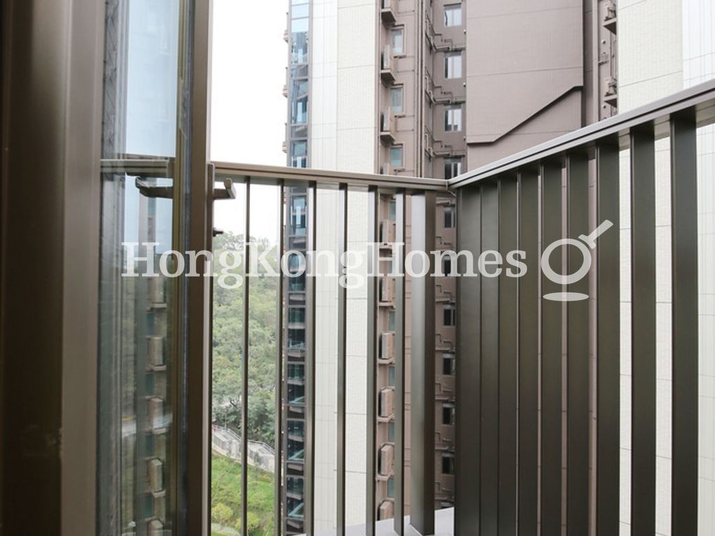 Balcony Off Master Bedroom — 皓畋 - 第8座，何文田窩打老道