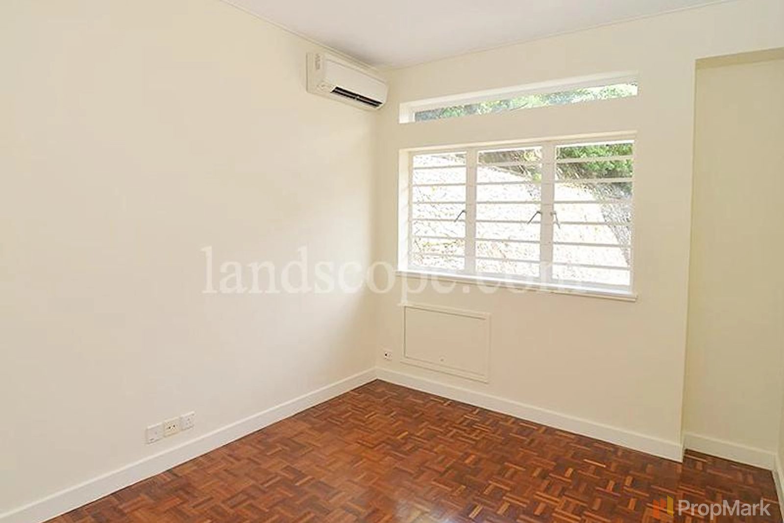 photo 13 — Deepdene, Southside