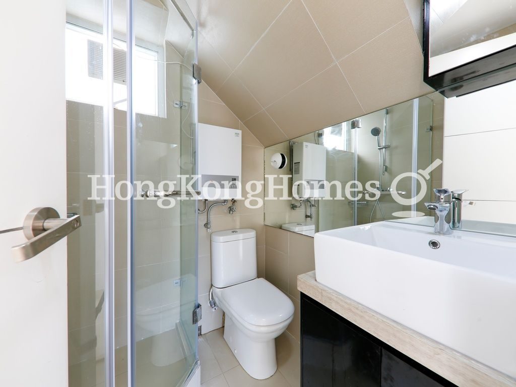 Guest Bathroom — 康怡花園 D座，太古城