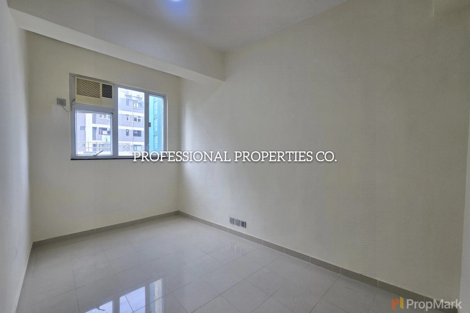 photo 5 — Bonanza Court, Mid-levels West