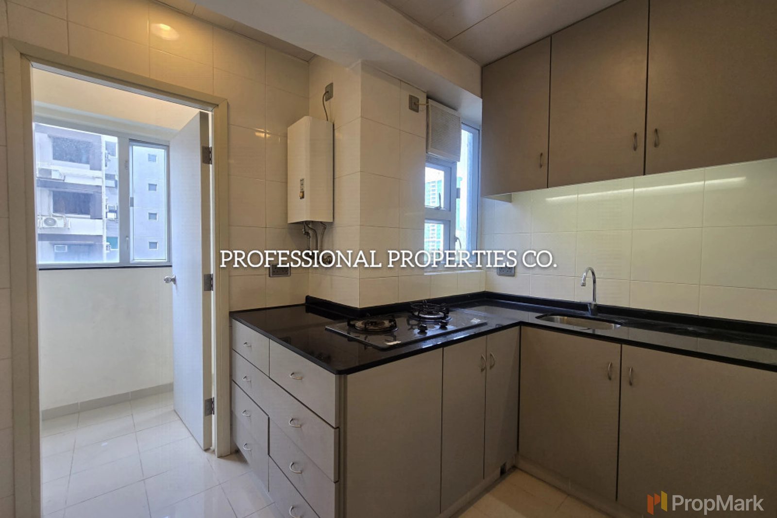 photo 6 — Bonanza Court, Mid-levels West