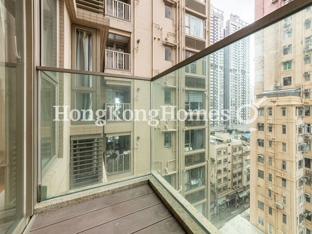 Balcony off Living and Dining Room — 星鑽，西營盤