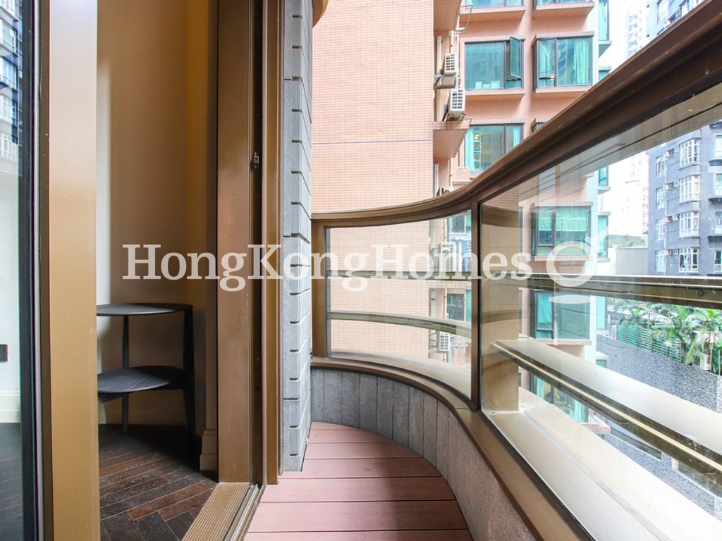 Balcony off Living and Dining Room — Castle One，西半山