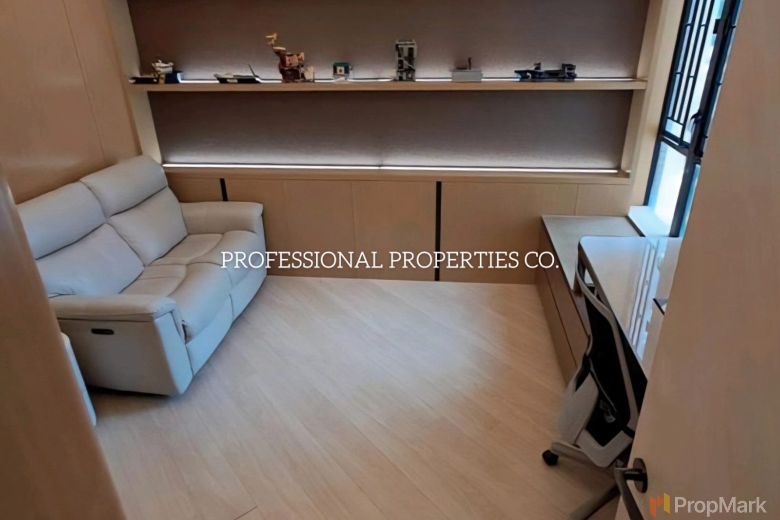 photo 5 — Clovelly Court, Mid-levels Central