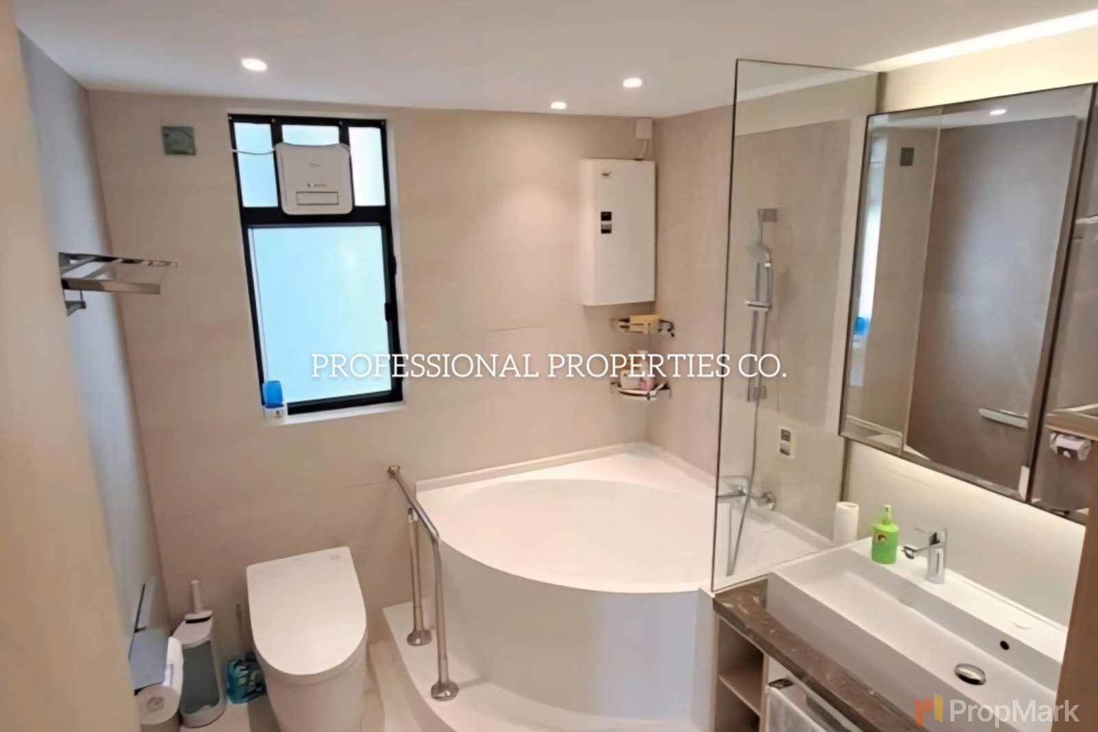 photo 9 — Clovelly Court, Mid-levels Central