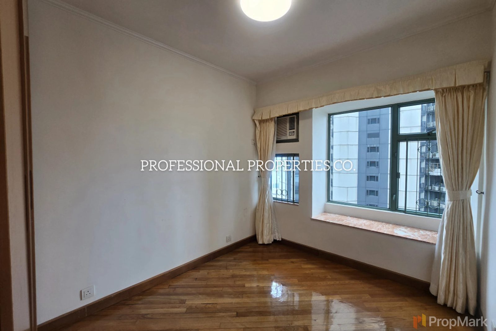 photo 7 — Robinson Place, Mid-levels West