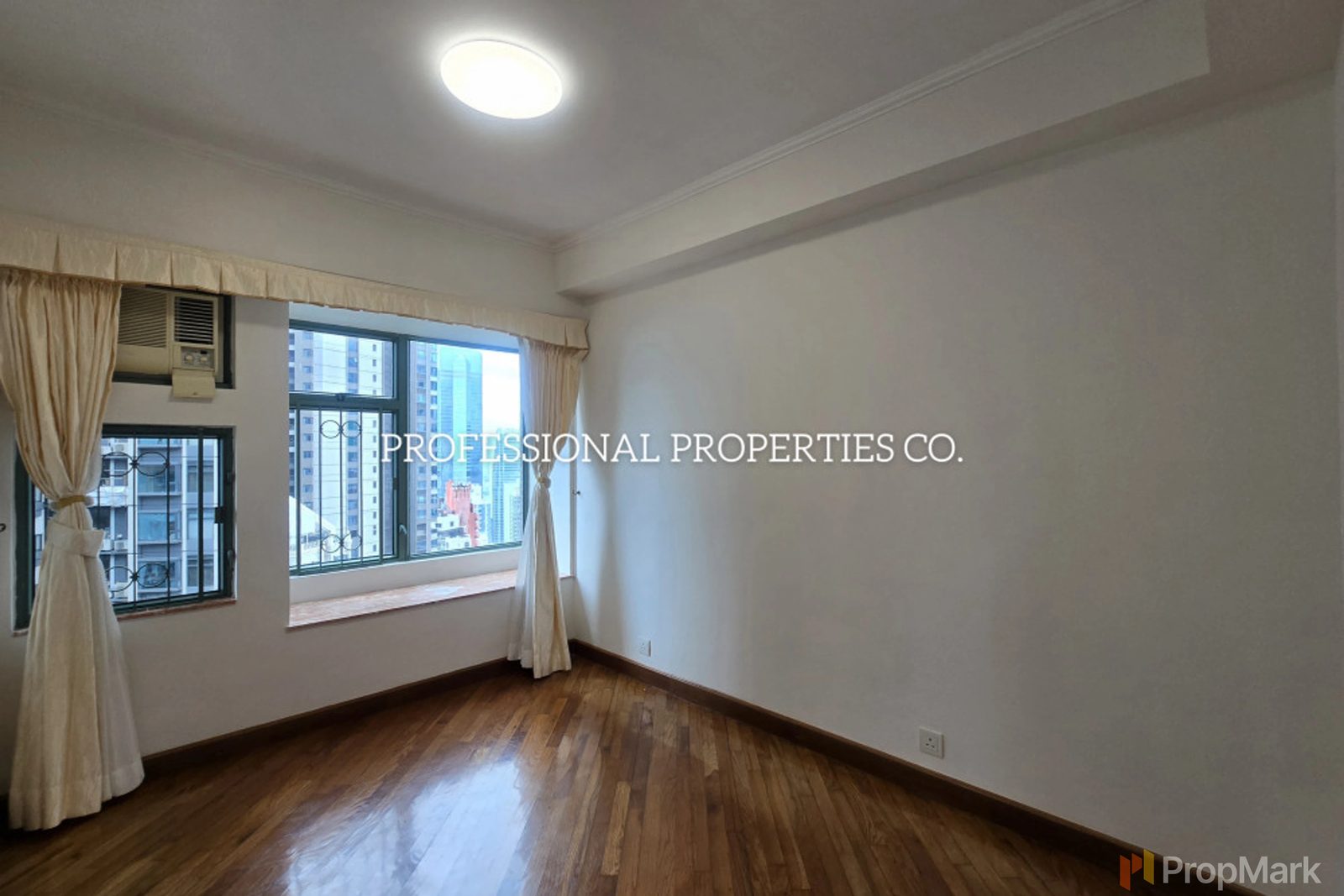 photo 11 — Robinson Place, Mid-levels West