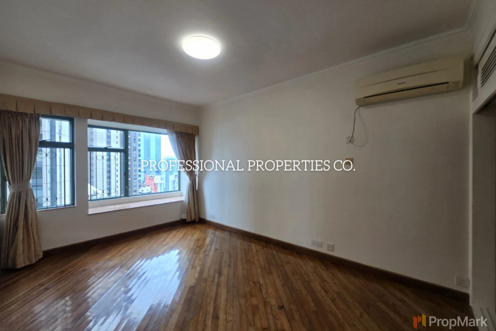photo 13 — Robinson Place, Mid-levels West