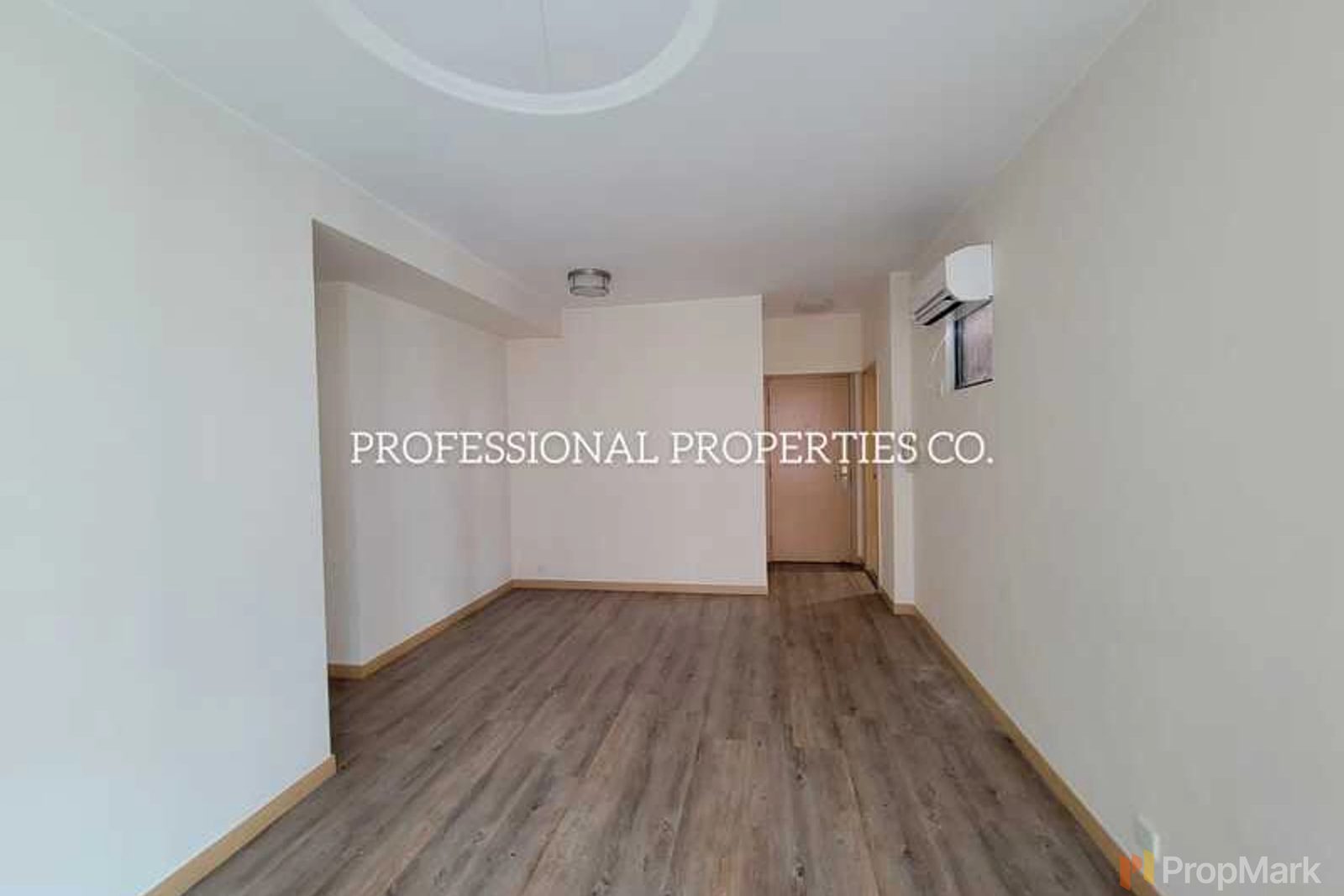photo 2 — Hillsborough Court, Mid-levels Central