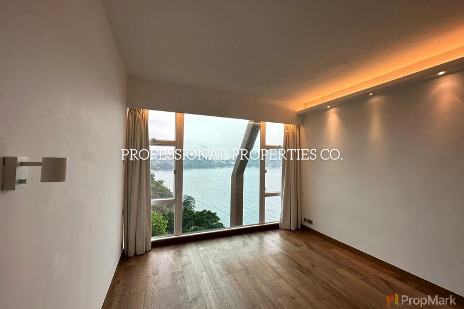 photo 11 — Cypresswaver Villas, Southside