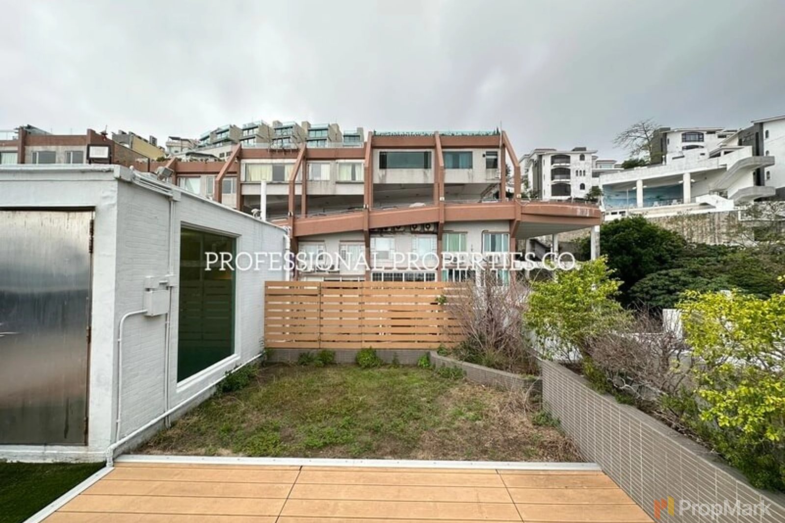 photo 15 — Cypresswaver Villas, Southside