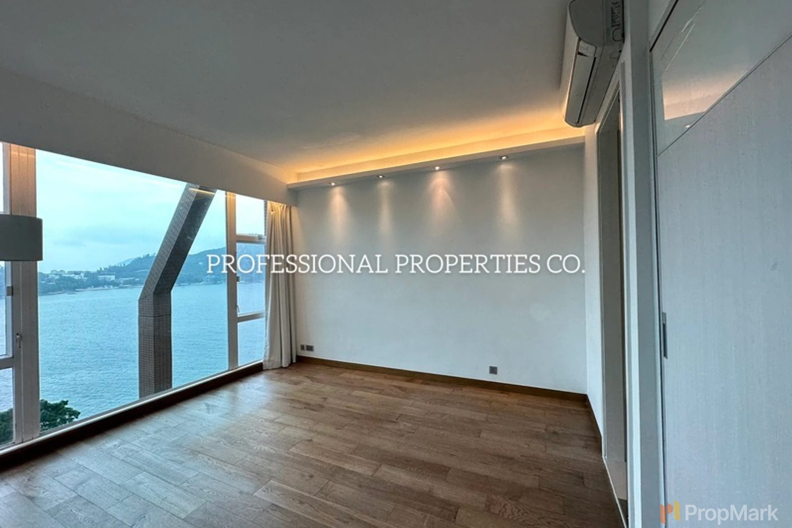 photo 10 — Cypresswaver Villas, Southside