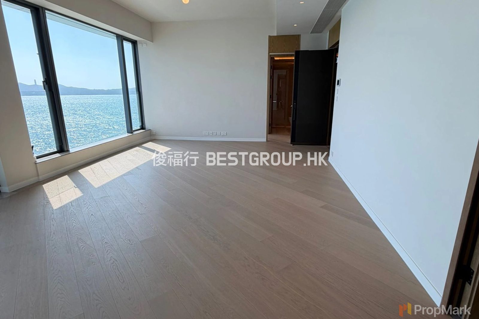photo 11 — The Corniche, Ap Lei Chau