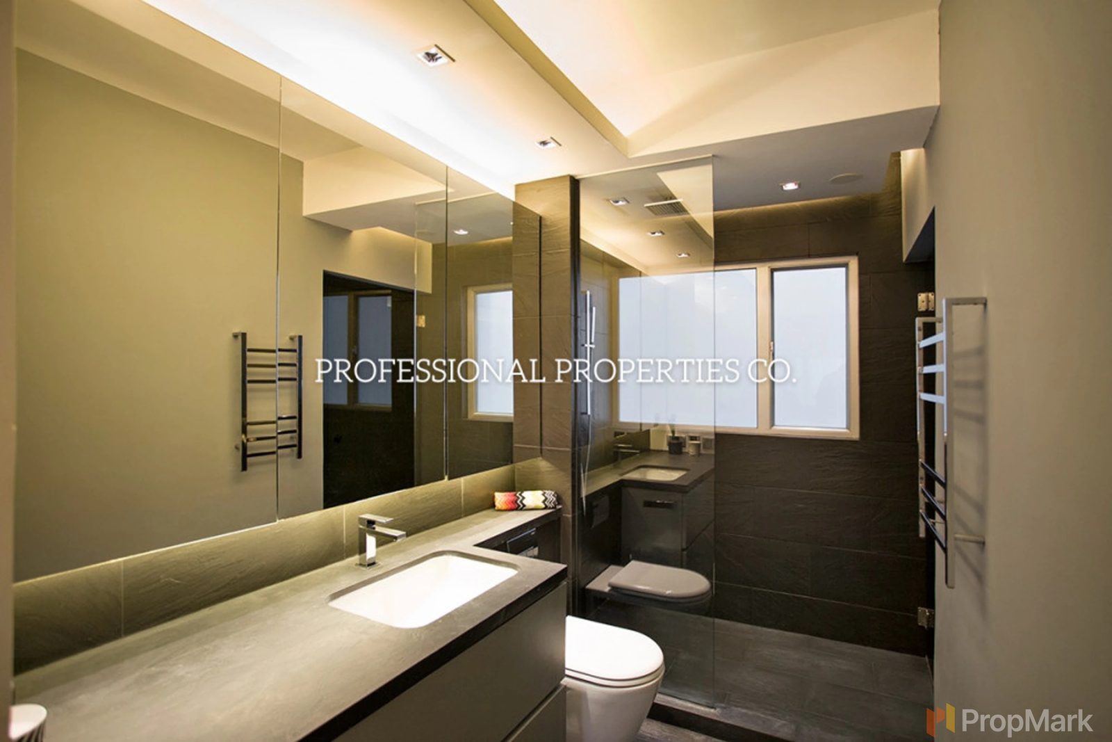 photo 3 — Woodlands Terrace, Mid-levels West