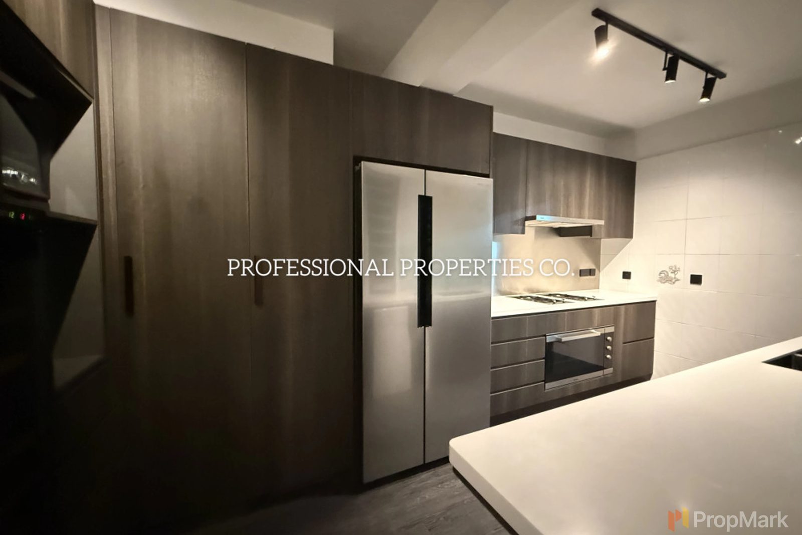 photo 14 — Pine Court, Mid-levels Central