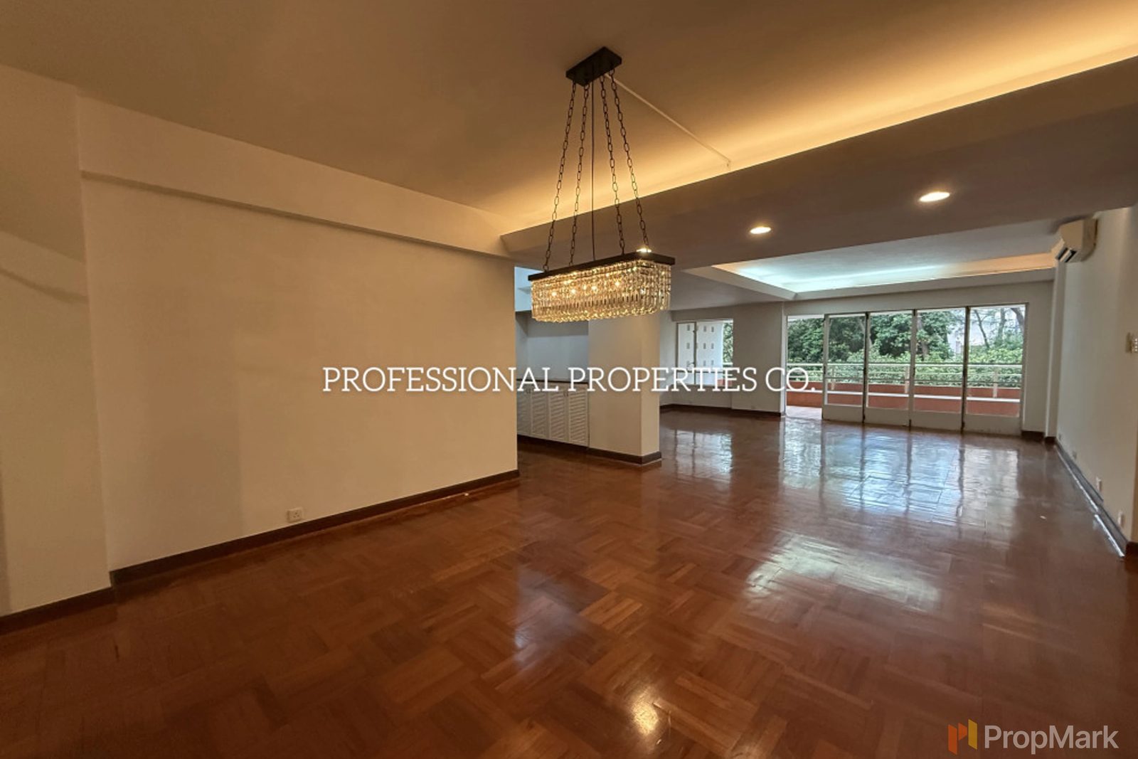 photo 16 — Pine Court, Mid-levels Central