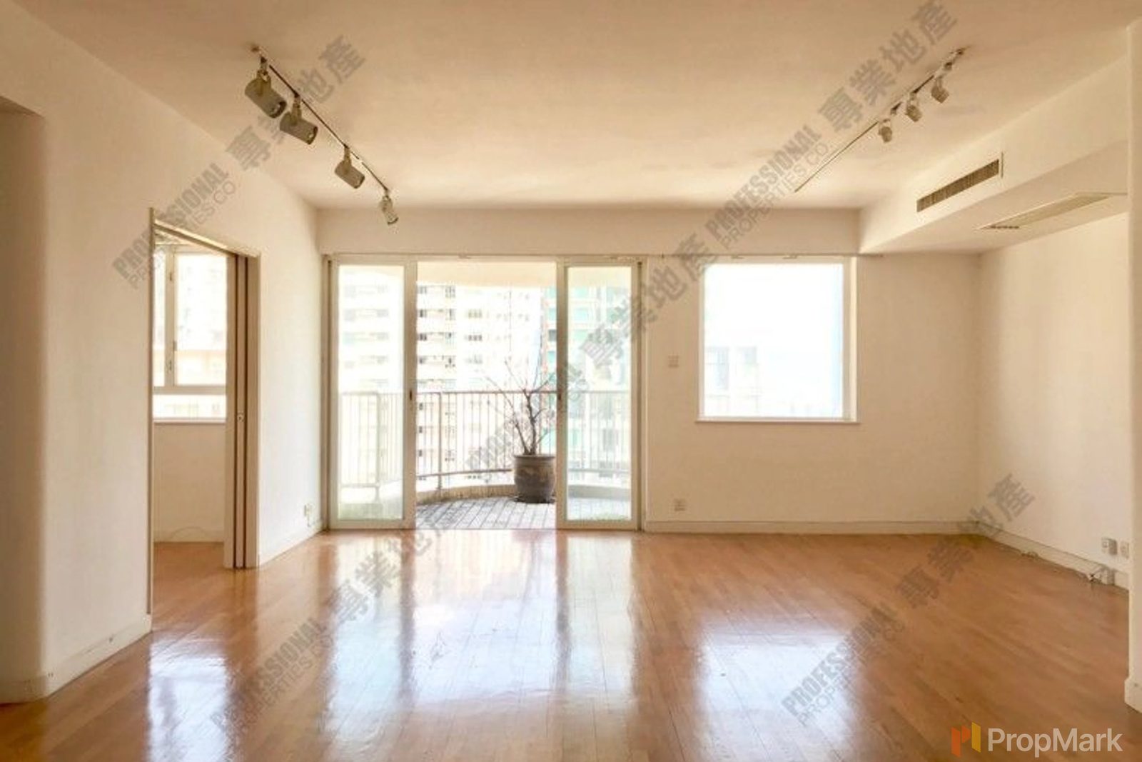 photo 17 — Pearl Gardens, Mid-levels West