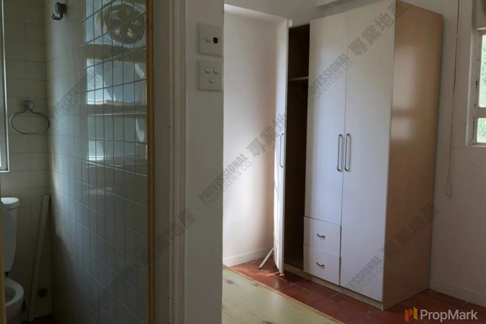 photo 2 — Pearl Gardens, Mid-levels West