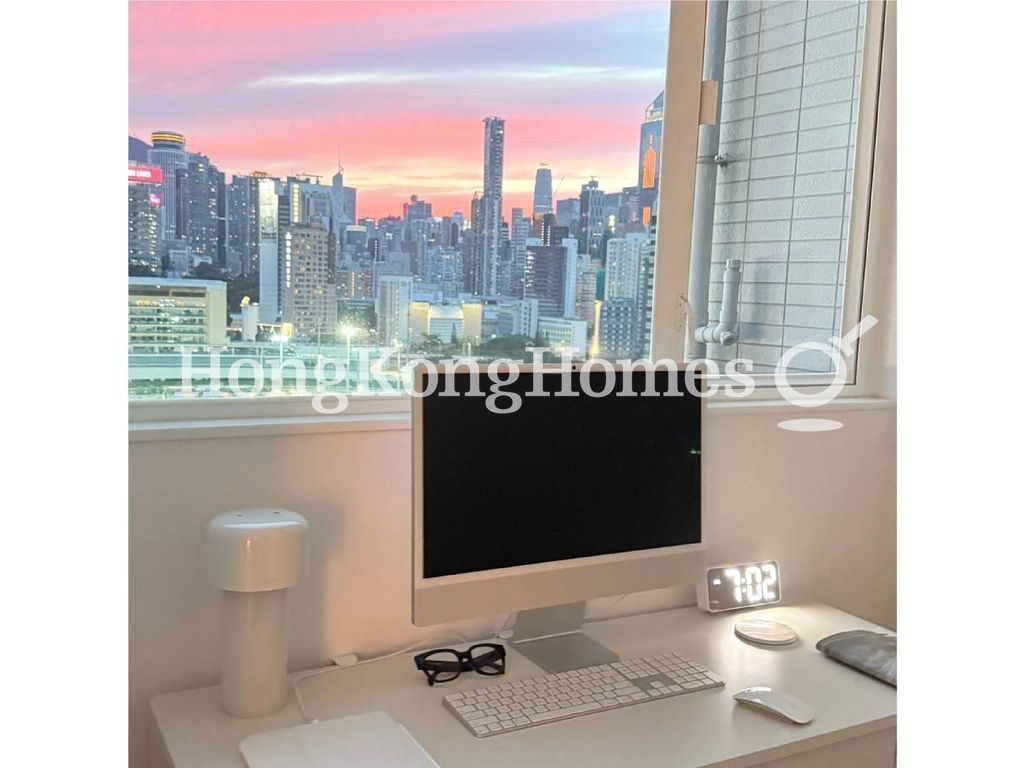View from Study — 駿馬閣，跑馬地