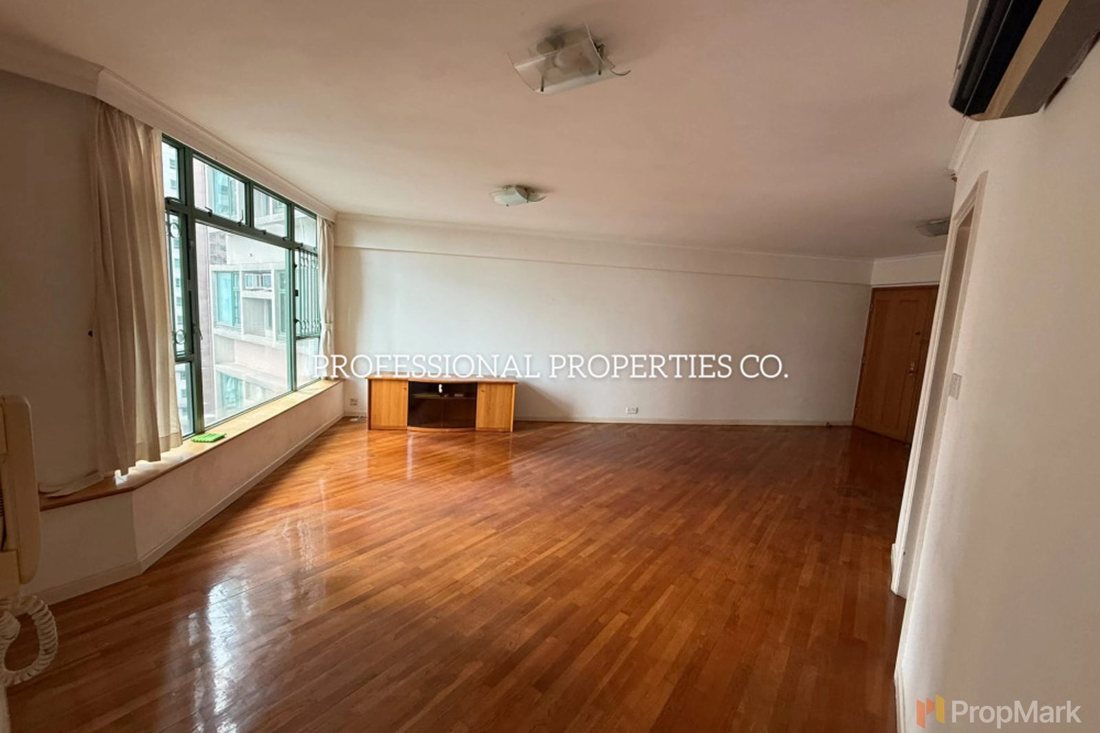 photo 2 — Robinson Place, Mid-levels West