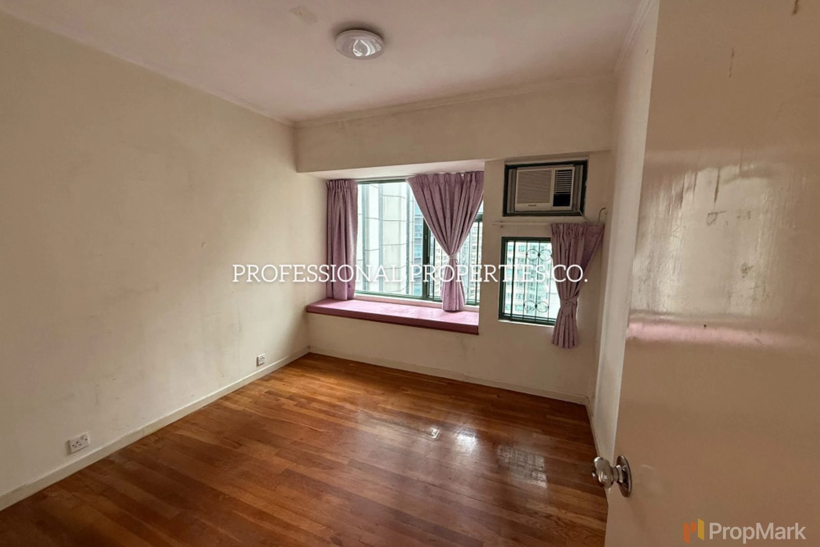 photo 3 — Robinson Place, Mid-levels West