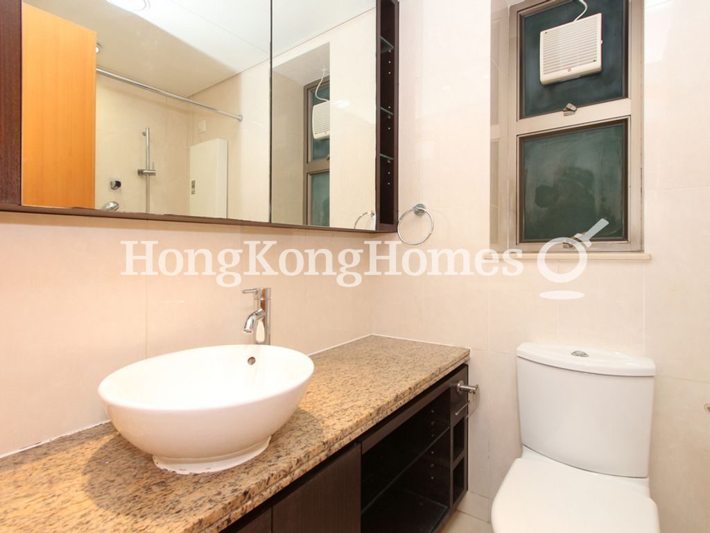 Guest Bathroom — 尚翹峰 2 座，灣仔
