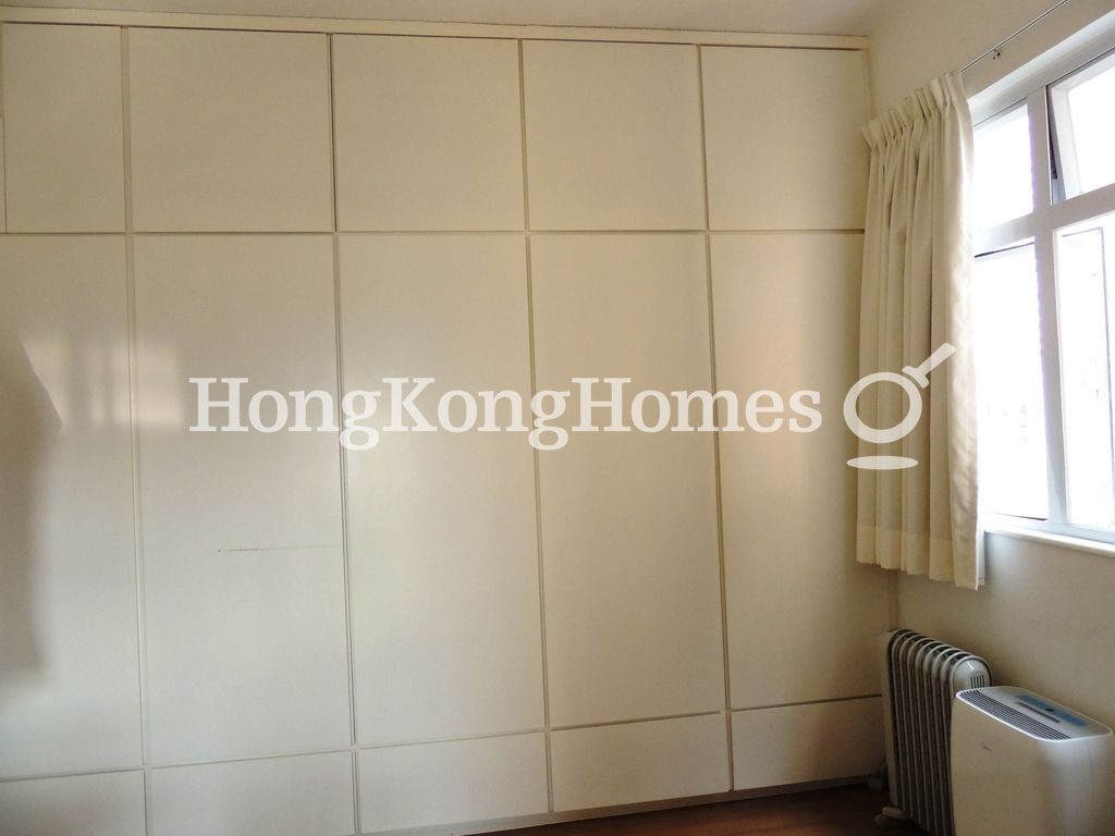 Built-in Wardrobe in Master Bedroom — Viking Villas - Block C, North Point Hill