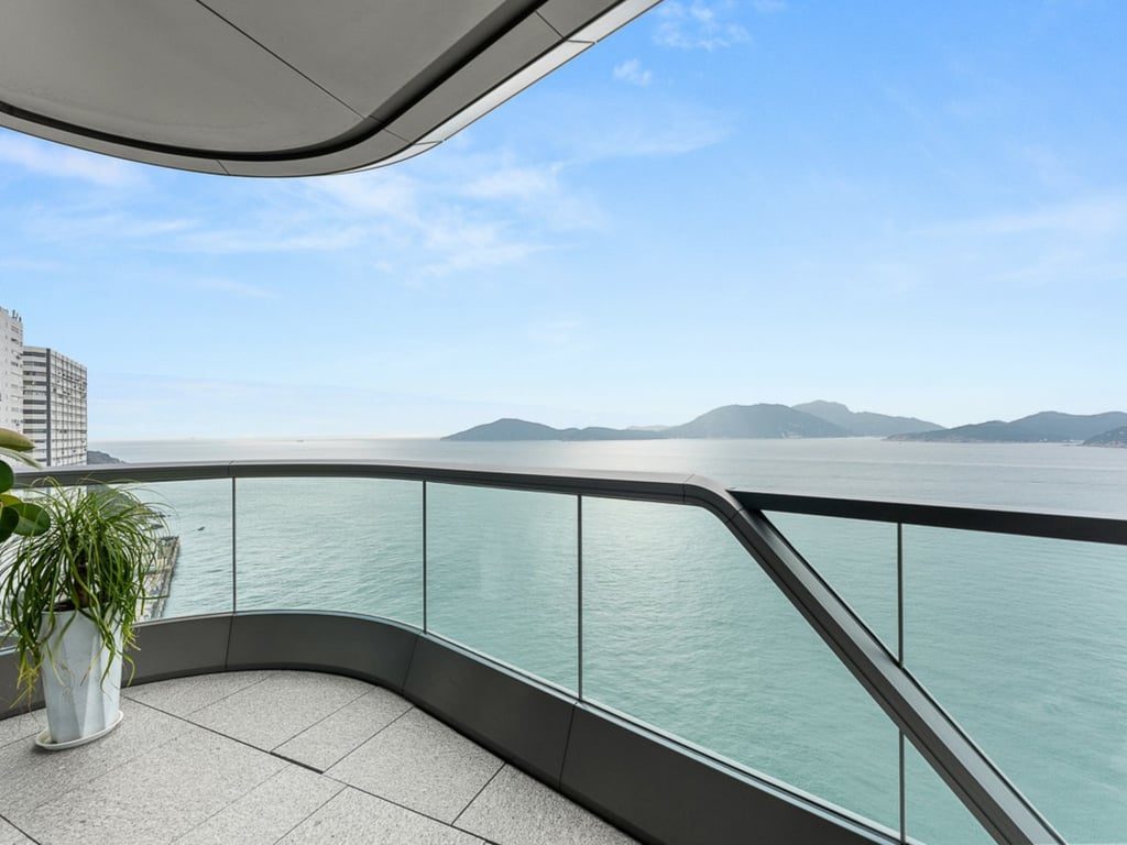 photo 2 — The Corniche, Ap Lei Chau
