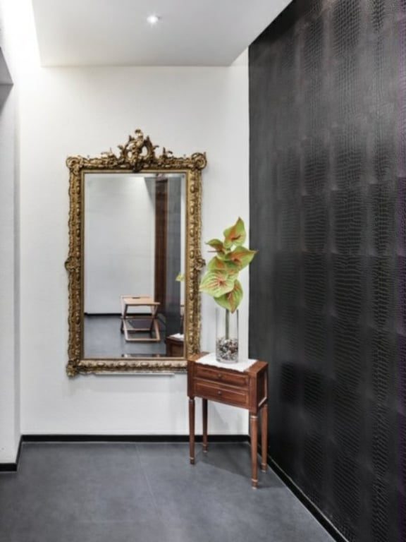 photo 11 — 7 Lyttelton Road, Mid Levels West