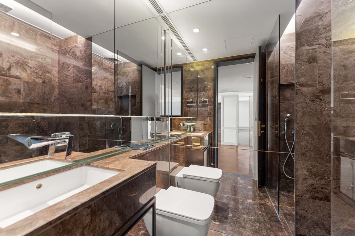 photo 16 — Shuk Yuen Building, Happy Valley
