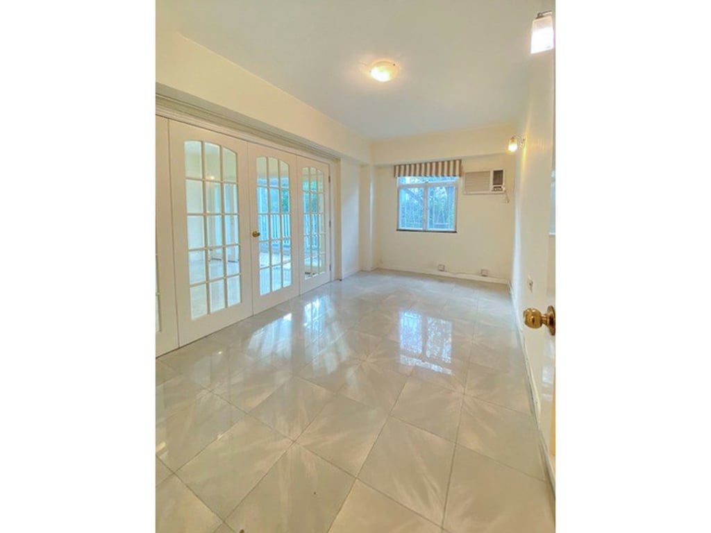 photo 2 — Skyline Mansion Blk 2, Mid Levels West