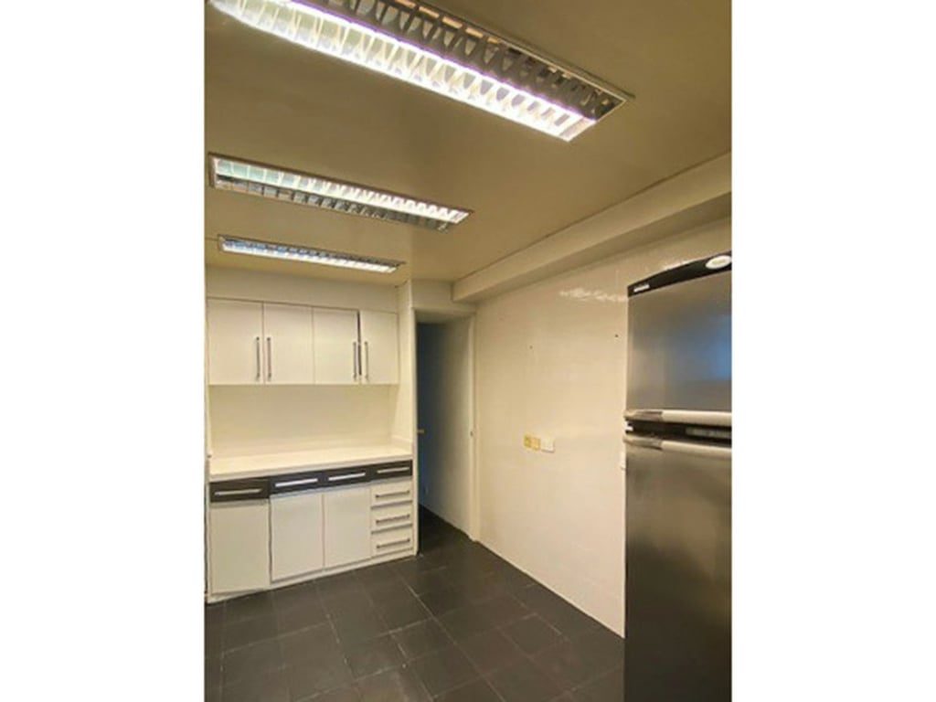 photo 8 — Skyline Mansion Blk 2, Mid Levels West