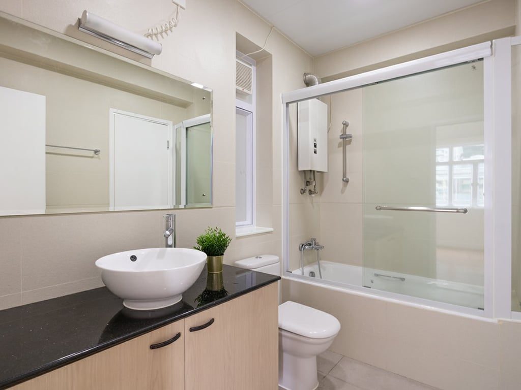 photo 5 — Grosvenor House, Mid Levels Central