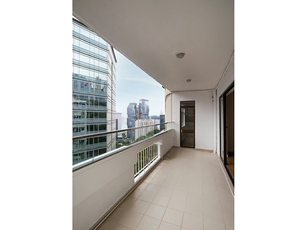 photo 9 — Grosvenor House, Mid Levels Central