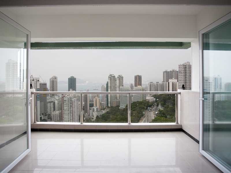 photo 1 — Pokfulam Court, Pok Fu Lam