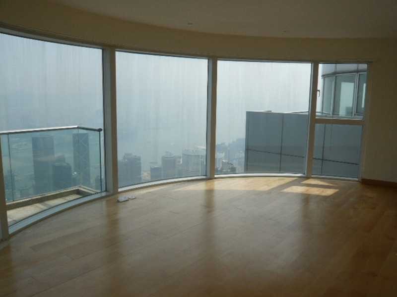 photo 11 — 56 Plantation Road, The Peak