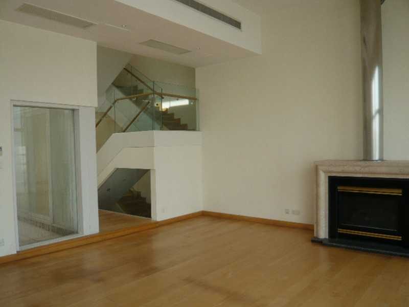 photo 6 — 56 Plantation Road, The Peak
