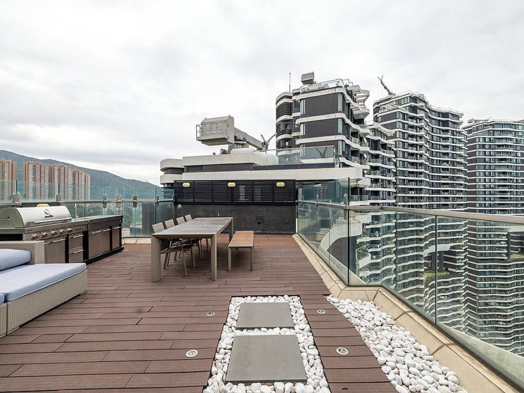 photo 1 — Bel-Air No.8 (Phase 6) Twr 1, Pok Fu Lam
