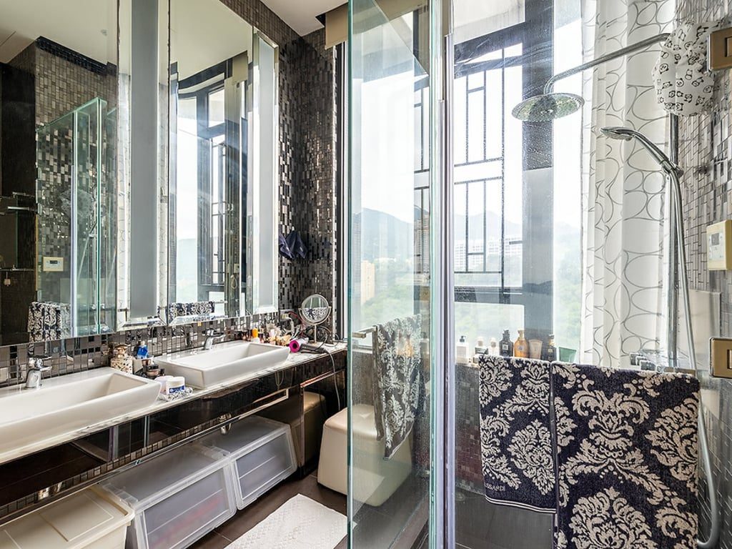 photo 12 — Bel-Air No.8 (Phase 6) Twr 1, Pok Fu Lam
