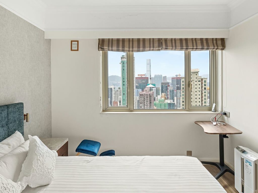 photo 12 — Hong Kong Garden, Mid Levels Central